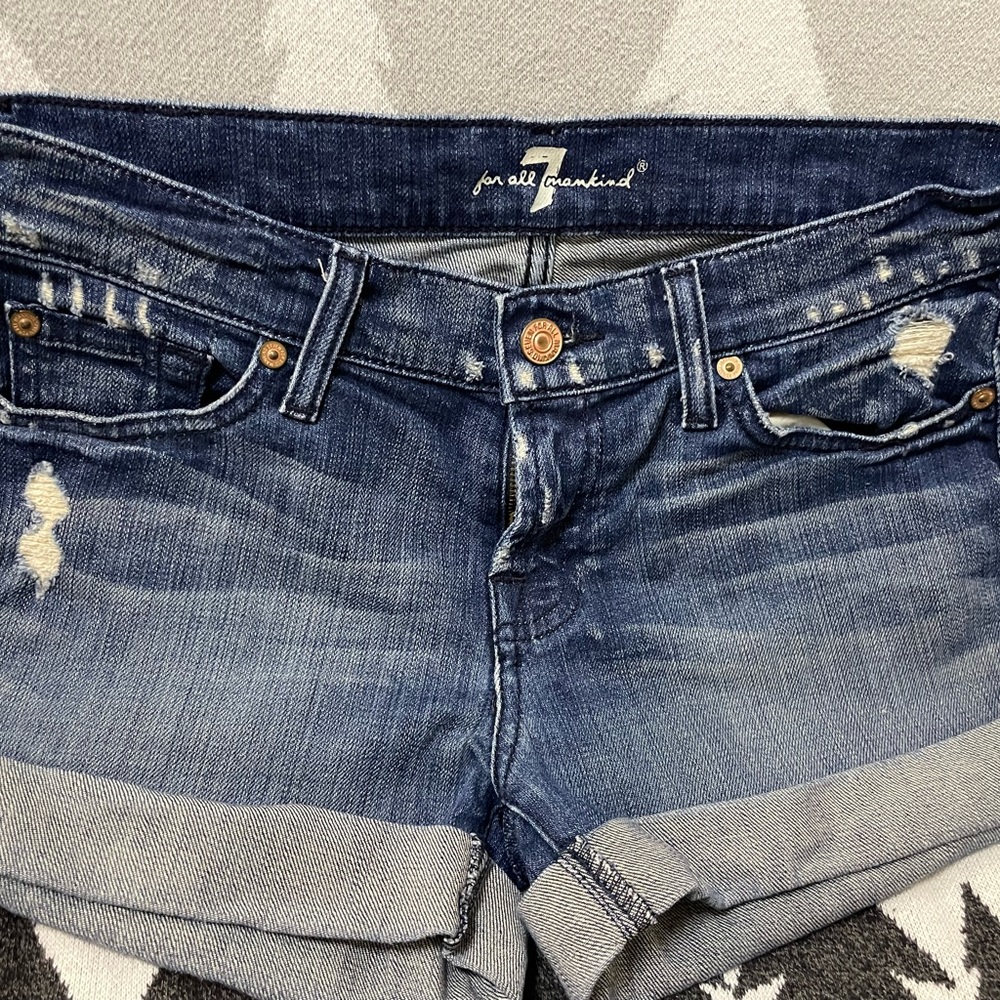 7ForAllMankind Distressed Havana Rolled Cuff jean Shorts Size 26
